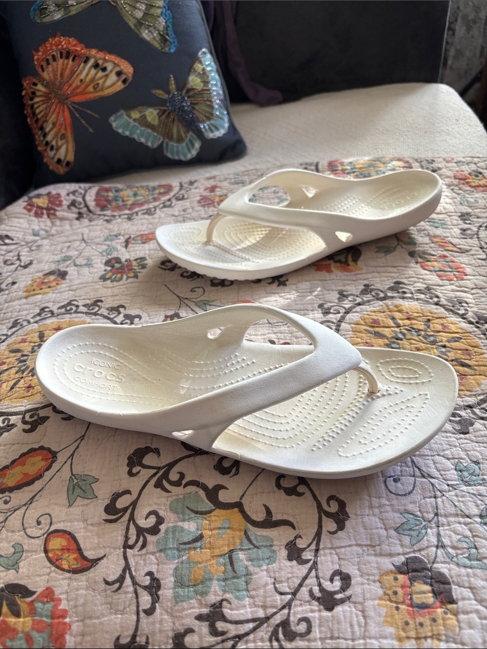 Crocs Iconic Comfort Kadee II White Thong Flip Flop Sandals Size 9 - Picture 13 of 13